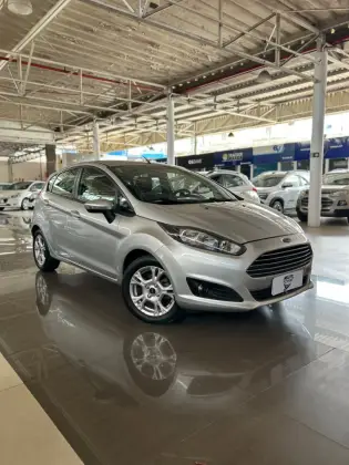FORD FIESTA 1.6 SE HATCH 16V FLEX 4P MANUAL