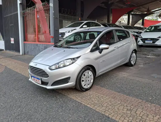 FORD FIESTA 1.6 SE HATCH 16V FLEX 4P MANUAL