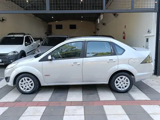 FORD-FIESTA-1.6 SE SEDAN 16V FLEX 4P MANUAL FORD-FIESTA-2011