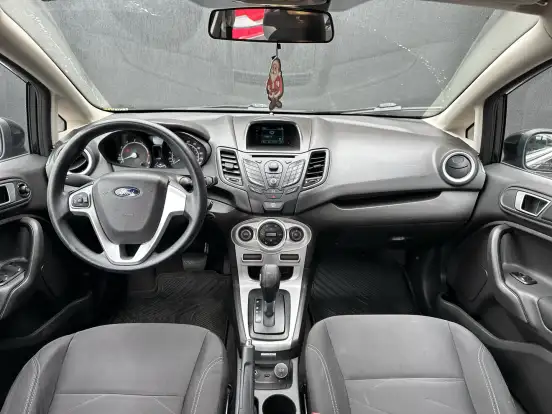 FORD-FIESTA-1.6 SE SEDAN 16V FLEX 4P POWERSHIFT FORD-FIESTA-2013