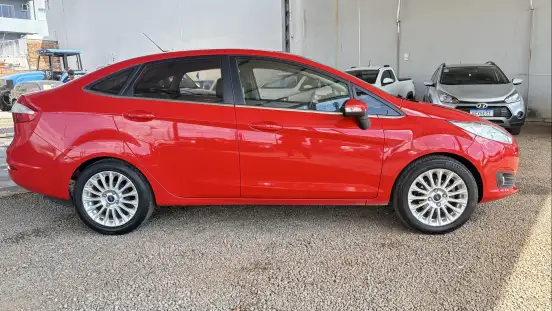 FORD-FIESTA-2014