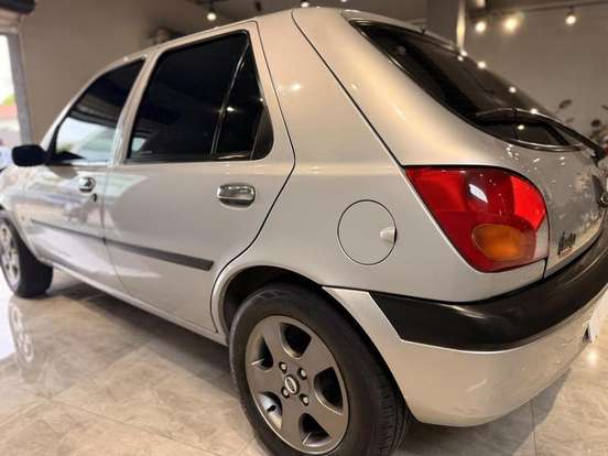 FORD-FIESTA-2002