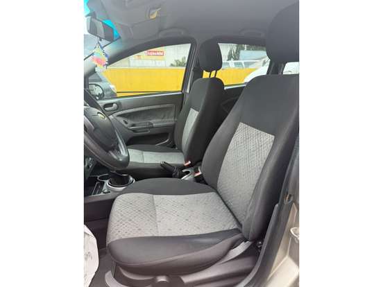 FORD-FIESTA-2013