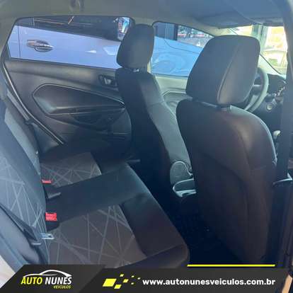 FORD-FIESTA-2014