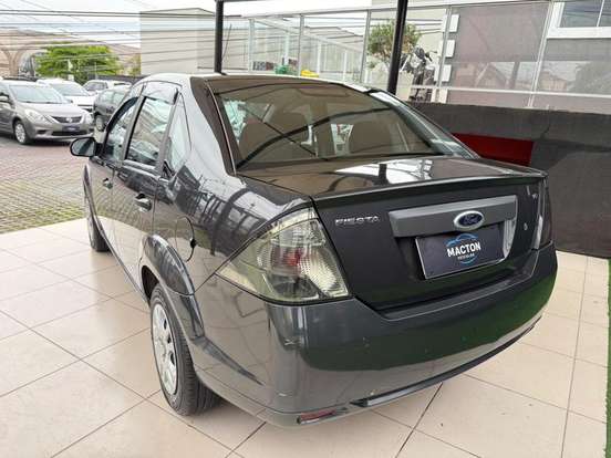 FORD-FIESTA-2011