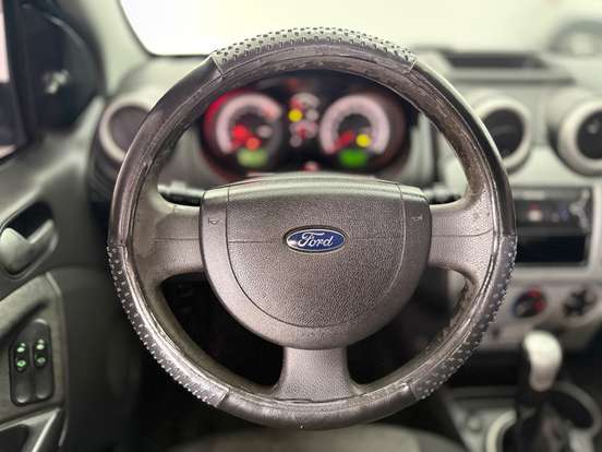FORD-FIESTA-2013