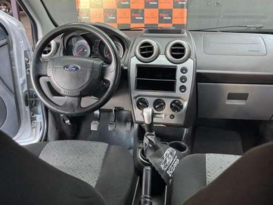 FORD-FIESTA-1.6 ROCAM SE PLUS HATCH 8V FLEX 4P MANUAL FORD-FIESTA-2013