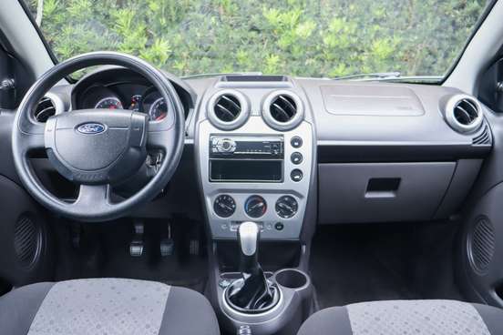 FORD-FIESTA-2014