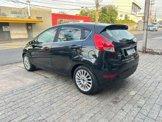 FORD-FIESTA-1.6 TITANIUM HATCH 16V FLEX 4P POWERSHIFT FORD-FIESTA-2015