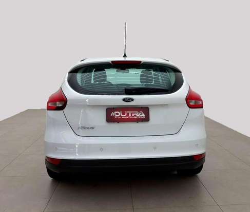 FORD-FOCUS-2015
