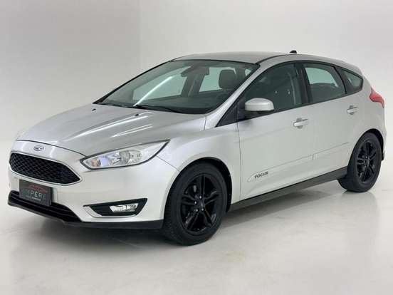 FORD-FOCUS-2015