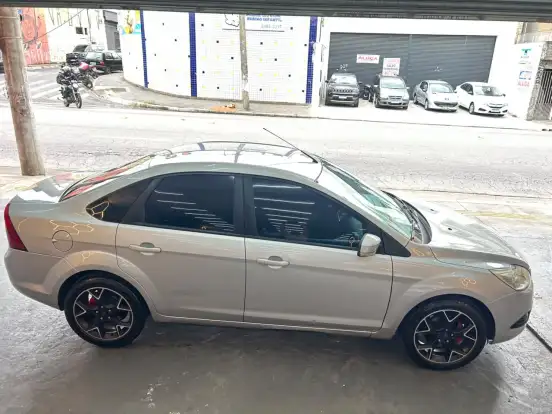 FORD-FOCUS-2013