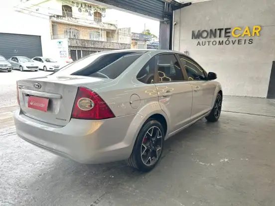FORD-FOCUS-2.0 GLX SEDAN 16V FLEX 4P AUTOMÁTICO FORD-FOCUS-2013