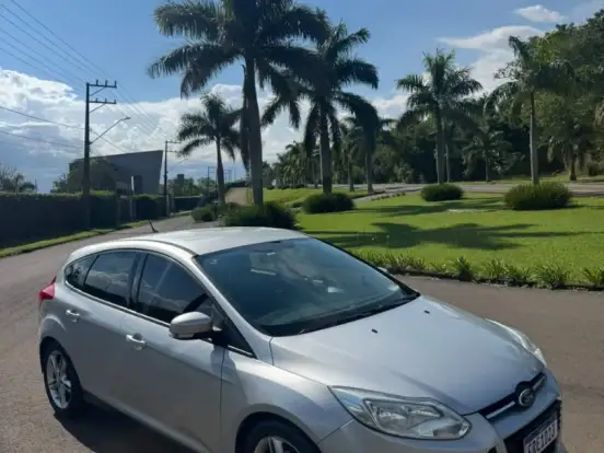 FORD-FOCUS-2.0 SE 16V FLEX 4P POWERSHIFT FORD-FOCUS-2015