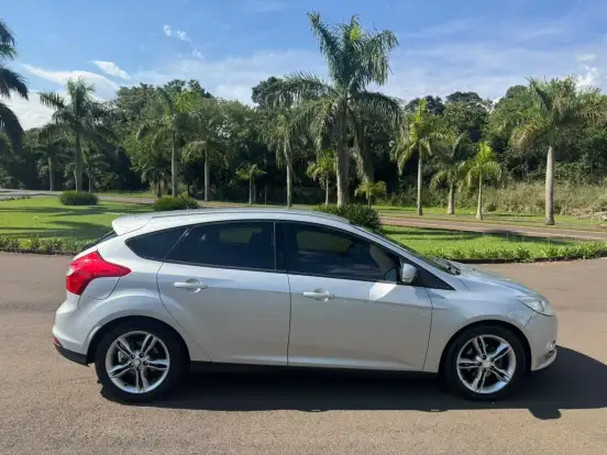 FORD-FOCUS-2015