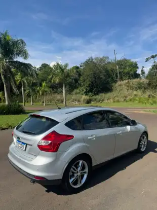 FORD-FOCUS-2015