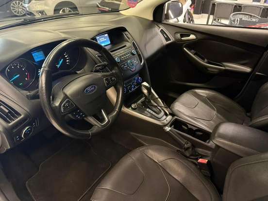 FORD-FOCUS-2015