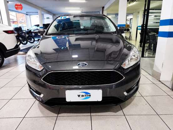 FORD-FOCUS-2017