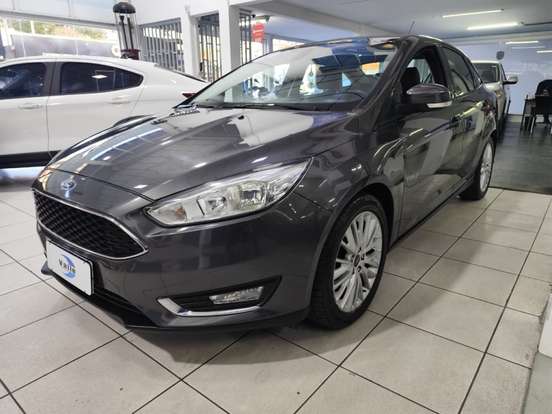 FORD-FOCUS-2017