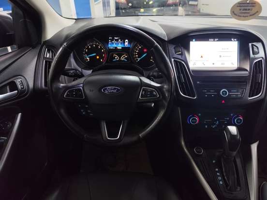 FORD-FOCUS-2017
