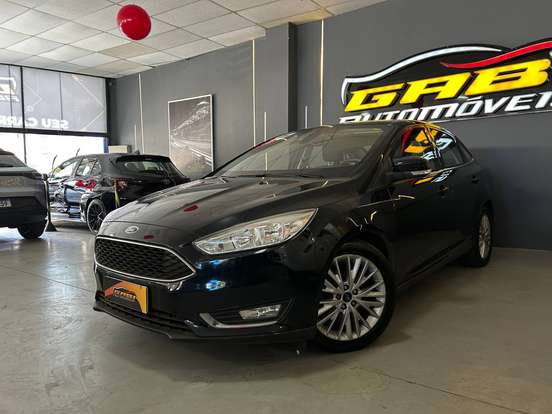 FORD-FOCUS-2017