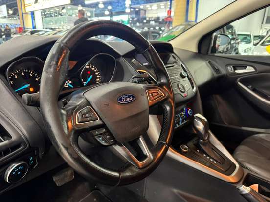 FORD-FOCUS-2015
