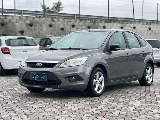 FORD-FOCUS-2013