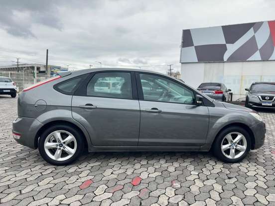 FORD-FOCUS-2013