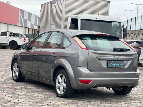 FORD-FOCUS-2013