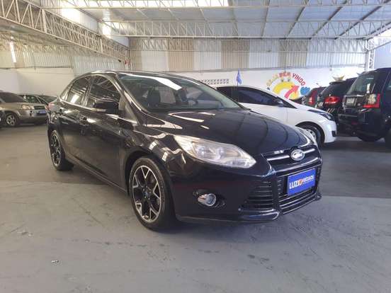 FORD-FOCUS-2015