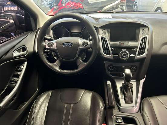 FORD-FOCUS-2015