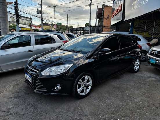 FORD-FOCUS-2.0 TITANIUM SEDAN 16V FLEX 4P AUTOMÁTICO FORD-FOCUS-2014