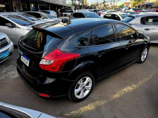 FORD-FOCUS-2.0 TITANIUM SEDAN 16V FLEX 4P AUTOMÁTICO FORD-FOCUS-2014