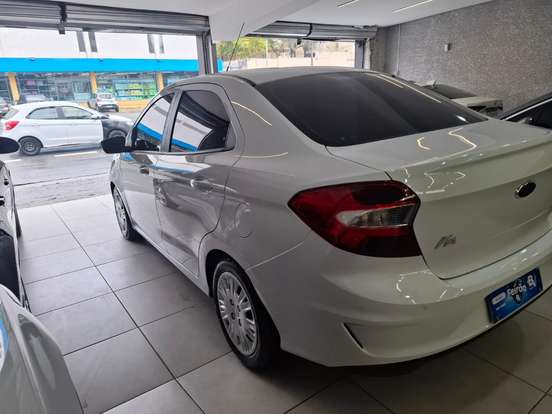 FORD-KA-1.5 TI-VCT FLEX SE SEDAN AUTOMÁTICO FORD-KA-2018