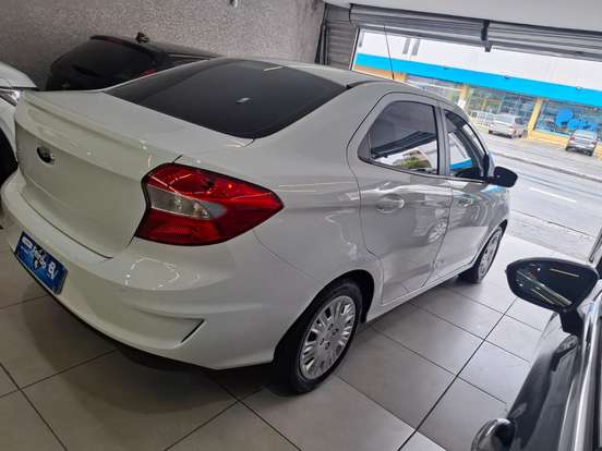 FORD-KA-1.5 TI-VCT FLEX SE SEDAN AUTOMÁTICO FORD-KA-2018