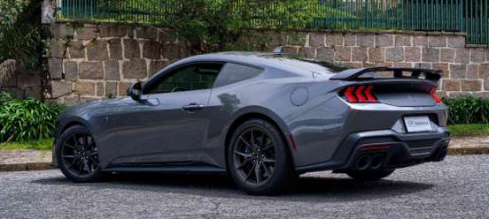FORD-MUSTANG-2025
