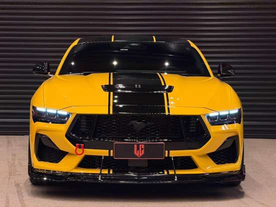 FORD-MUSTANG-2024