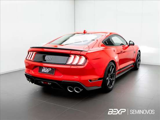 FORD-MUSTANG-2022