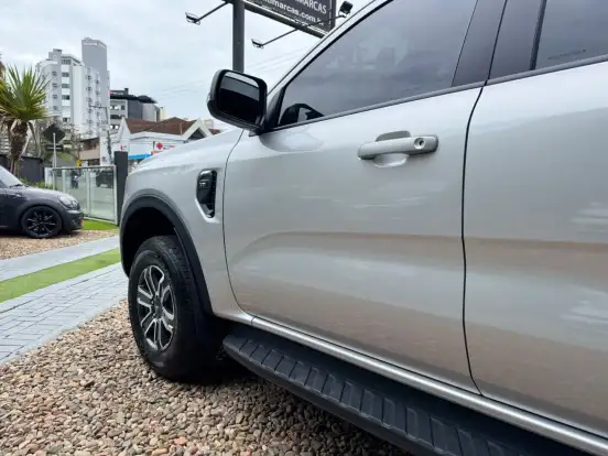 FORD-RANGER-3.0 V6 TURBO DIESEL CD XLT 4X4 AUTOMÁTICO FORD-RANGER-2024