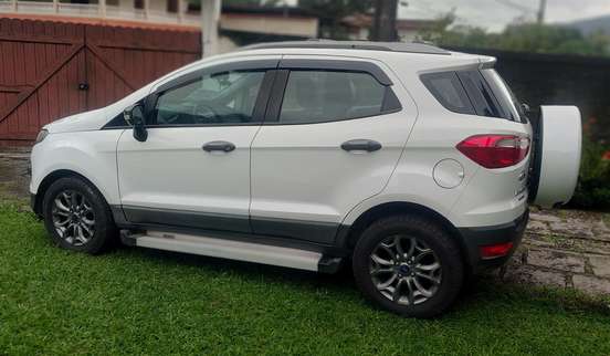 FORD-ECOSPORT-2014