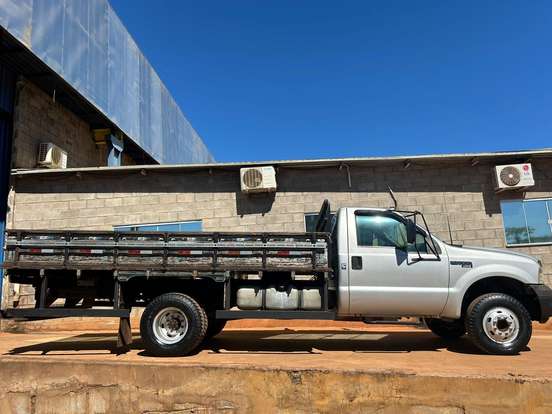 FORD-F-4000-2009