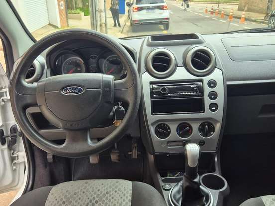 FORD-FIESTA-2013