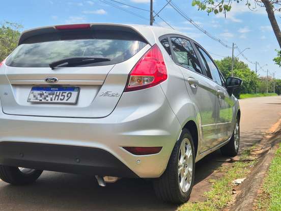 FORD-FIESTA-1.6 SE HATCH 16V FLEX 4P MANUAL FORD-FIESTA-2015