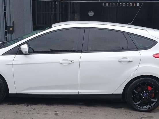 FORD-FOCUS-1.6 SE 16V FLEX 4P MANUAL FORD-FOCUS-2015