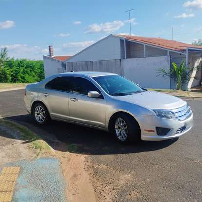 FORD-FUSION-2011
