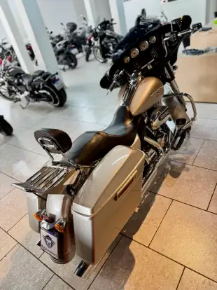 HARLEY-DAVIDSON-STREET GLIDE HARLEY-DAVIDSON-STREET GLIDE-2017