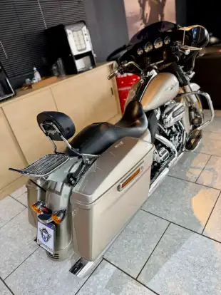 HARLEY-DAVIDSON-STREET GLIDE HARLEY-DAVIDSON-STREET GLIDE-2017