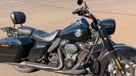 HARLEY-DAVIDSON ROAD KING SPECIAL 