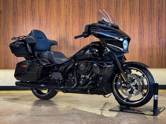 HARLEY-DAVIDSON STREET GLIDE ULTRA 