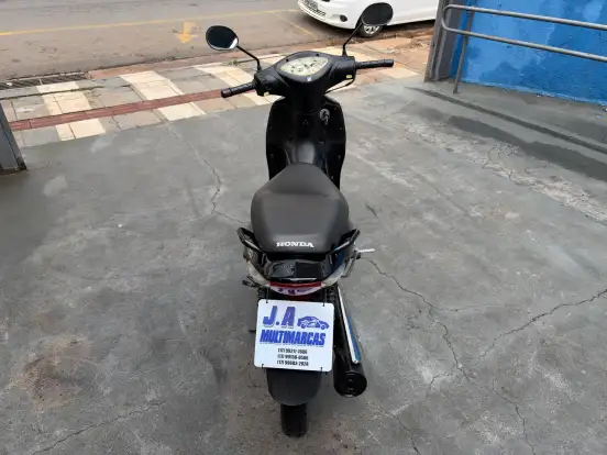 HONDA-BIZ 125 ES-2010